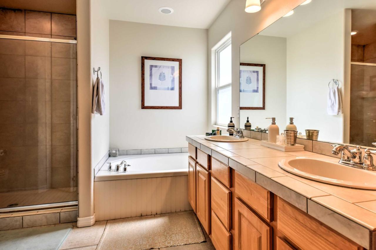 Waterfront Corpus Christi Townhome With Pool And Dock! Esterno foto